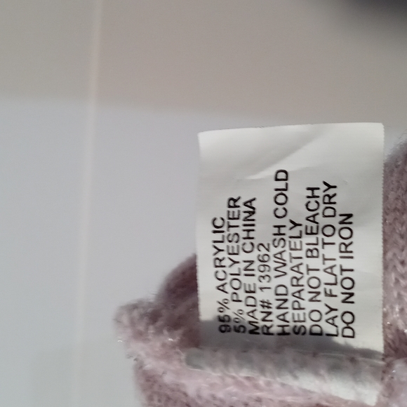 Infinity Scarf/Hat/Gloves Set - Picture 8 of 8